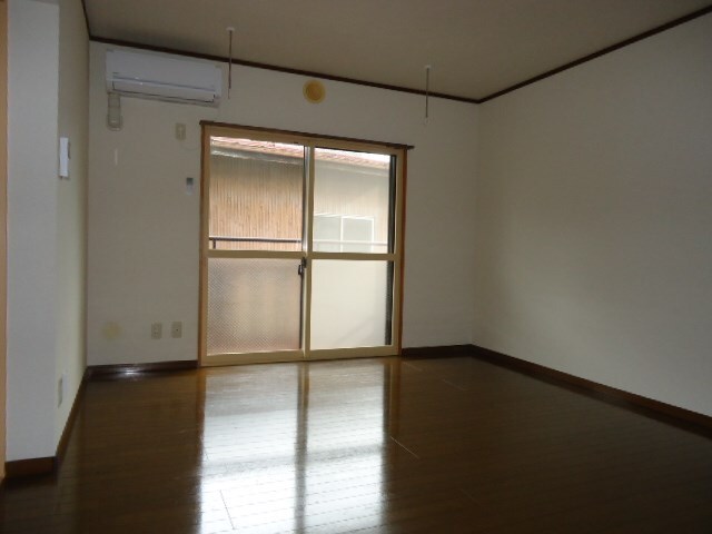 リビアン川中島の物件内観写真