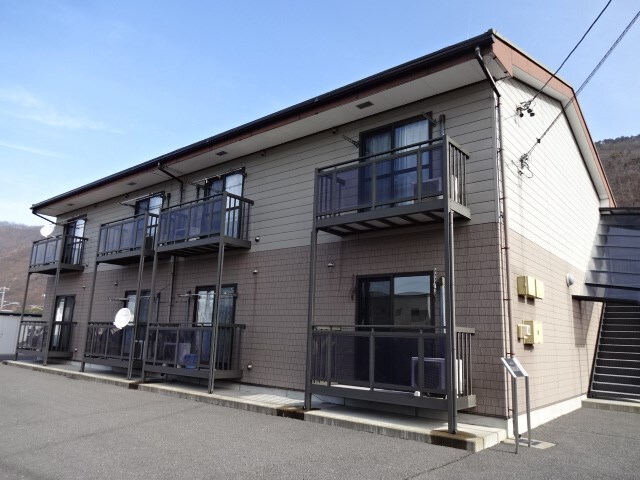 サープラス　ブライトの物件外観写真