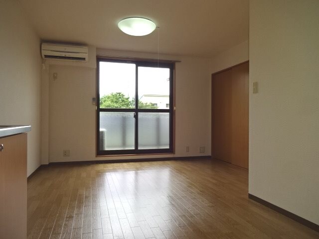 サープラス　ブライトの物件内観写真