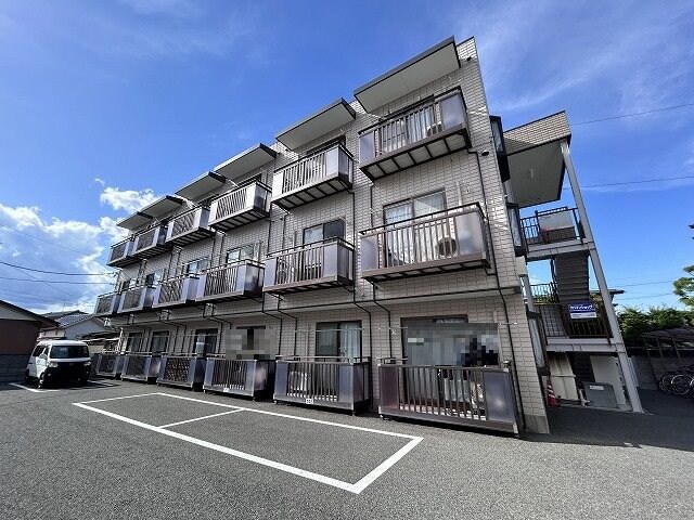 オリンピア原の物件外観写真