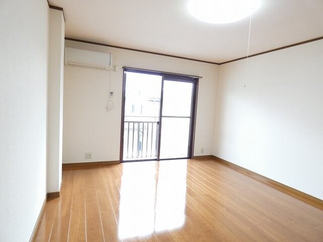 オリンピア原の物件内観写真