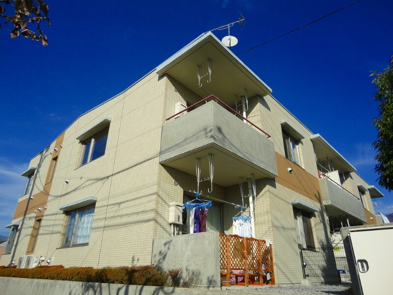 メロディ松原の物件外観写真