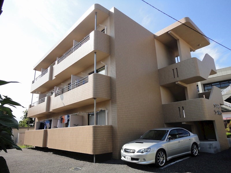 メゾン・ラ・ポルトの物件外観写真