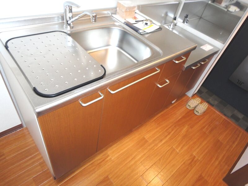 ＳＴＥＰ ＣＯＵＲＴ ＯＮＩＷＡの物件内観写真