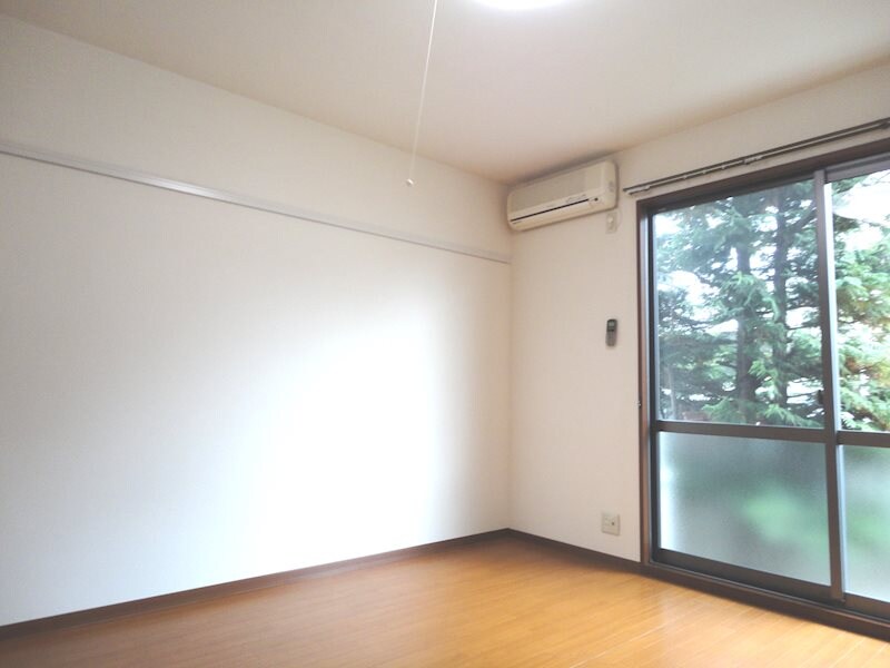 ＳＴＥＰ ＣＯＵＲＴ ＯＮＩＷＡの物件内観写真