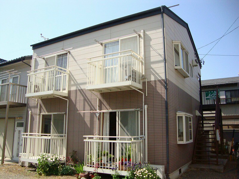 ホワイト・ぴじょんの物件外観写真