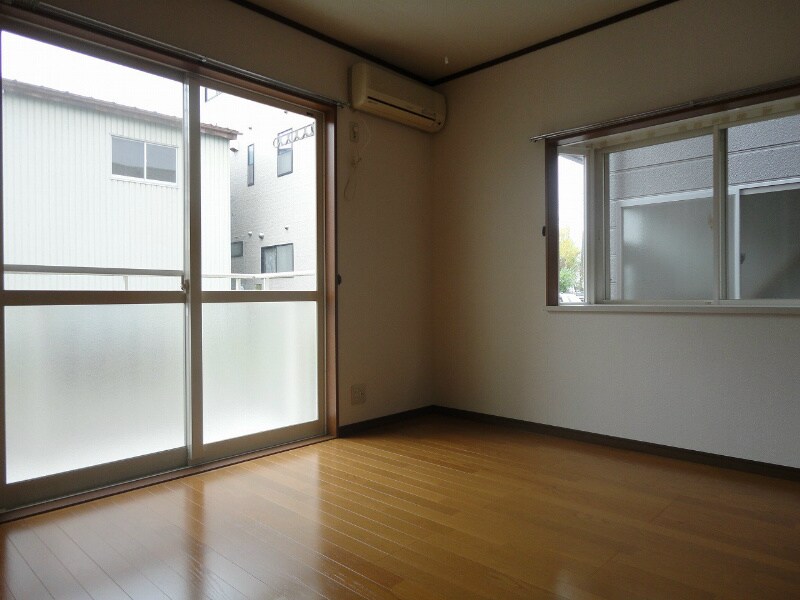 ホワイト・ぴじょんの物件内観写真