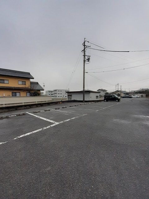 エルディム花水木東棟の物件内観写真