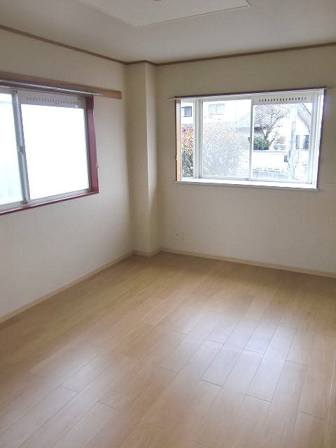 エルディム花水木東棟の物件内観写真