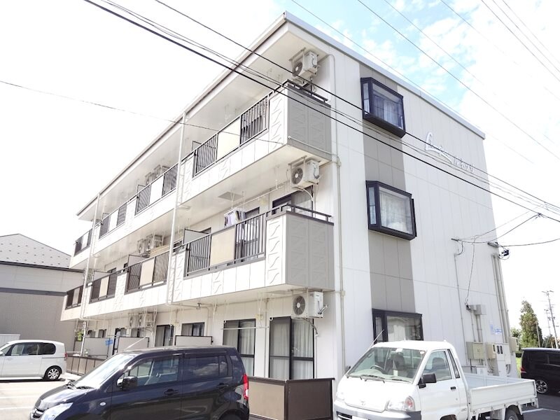 リンピアルネッサの物件外観写真