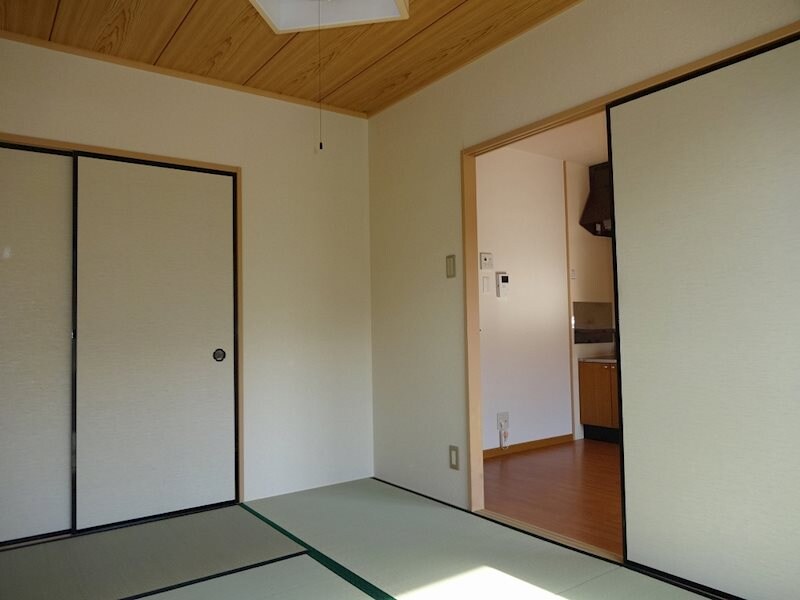 リンピアルネッサの物件内観写真