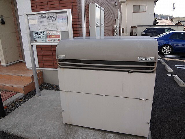 アイリスコートＢの物件内観写真