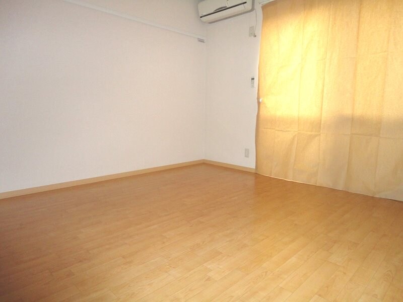 ヴィラ・エトワールBの物件内観写真