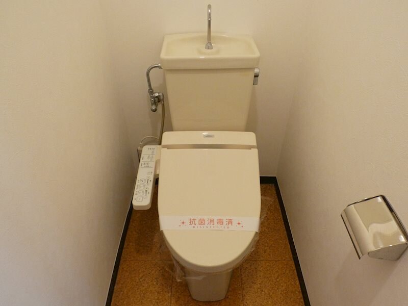 芳川コーポ南棟の物件内観写真