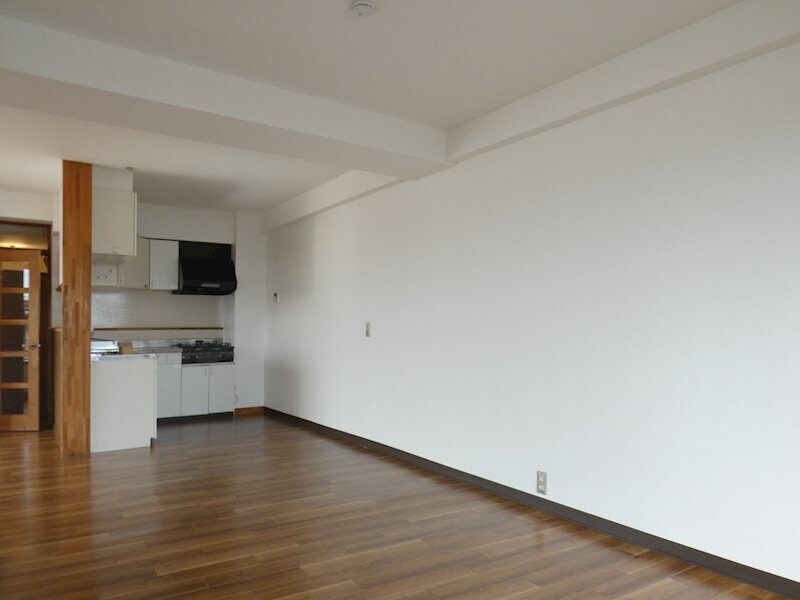 芳川コーポ南棟の物件内観写真