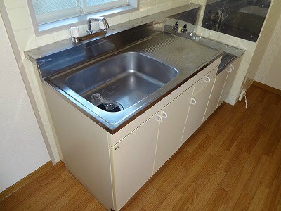 ファミーユ新村Aの物件内観写真