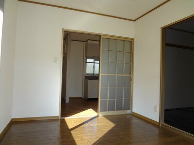 ファミーユ新村Aの物件内観写真