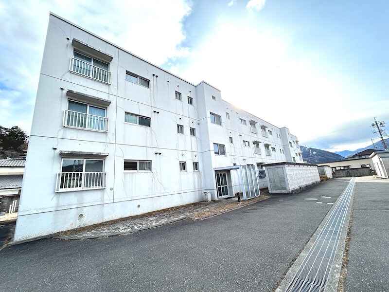 レインボーハウス波田IIの物件外観写真