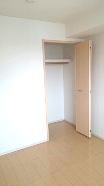 エスパニョールｄｏｓの物件内観写真