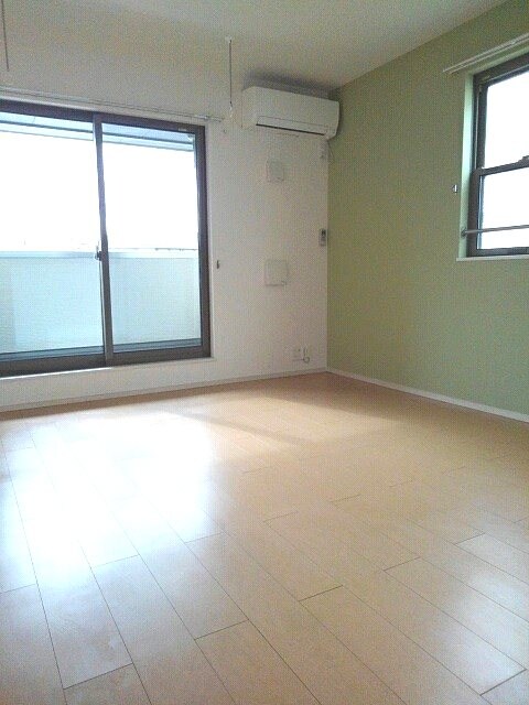 エスパニョールｄｏｓの物件内観写真