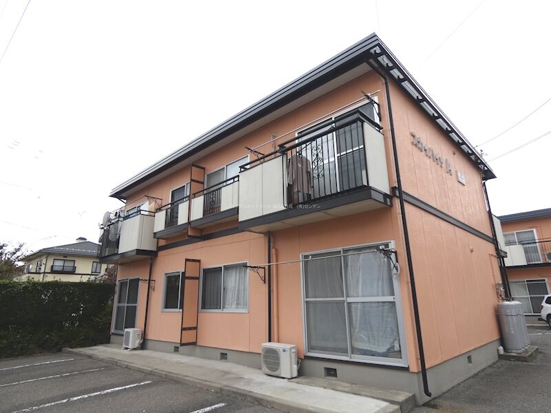 スカイハイツAの物件外観写真