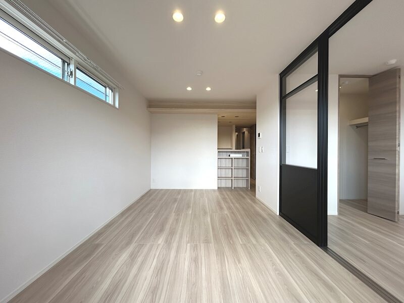 THREEの物件内観写真