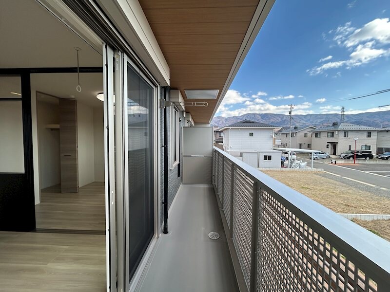 THREEの物件内観写真