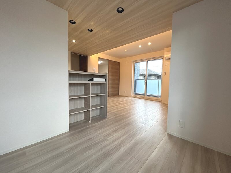 THREEの物件内観写真