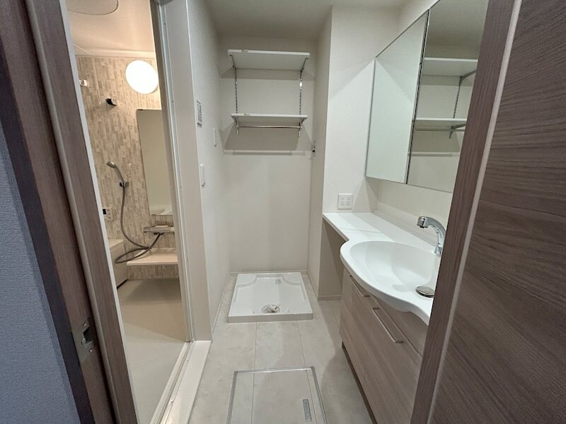 THREEの物件内観写真