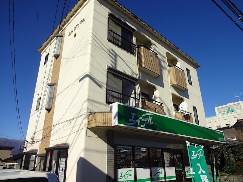 サン・シティ伊那Ｂの物件外観写真