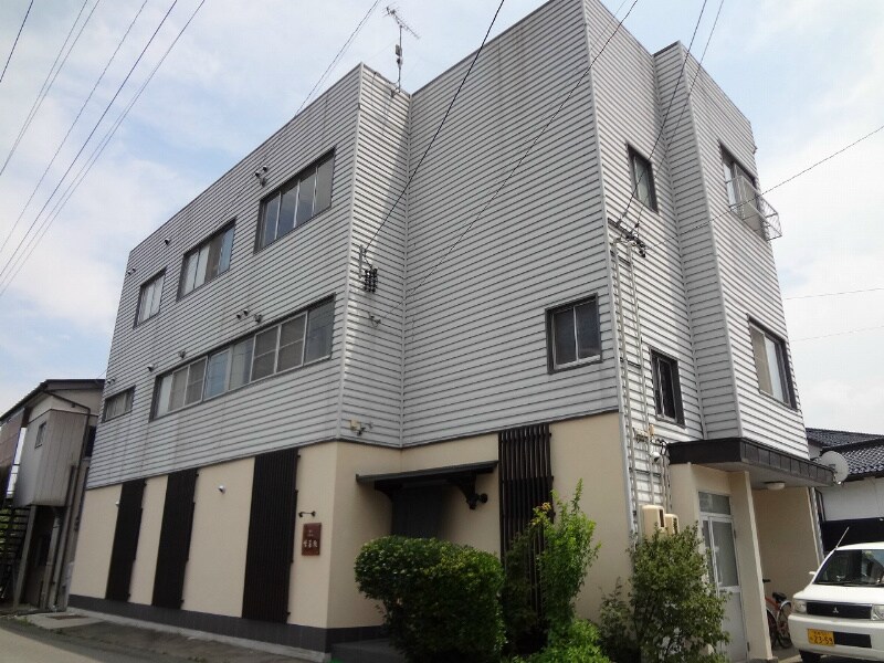 伊那市駅 徒歩8分の物件外観写真