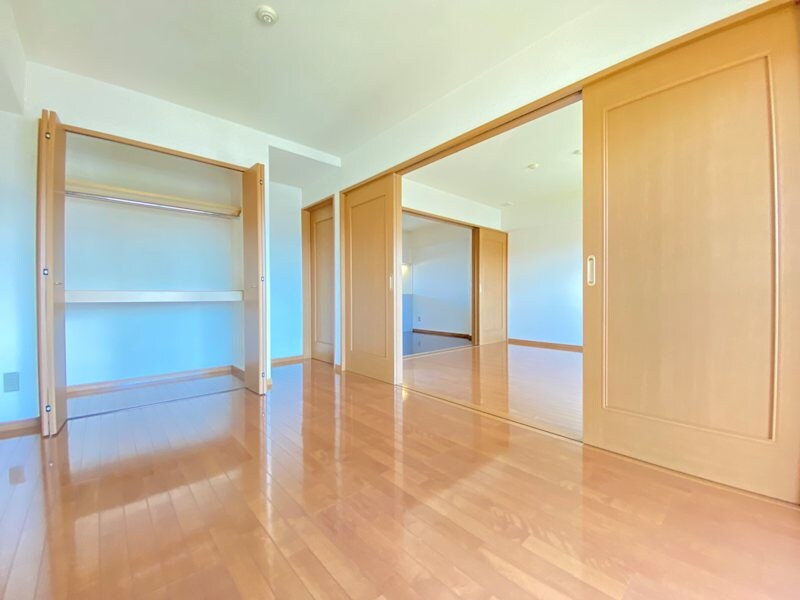 ユーイン井川城の物件内観写真