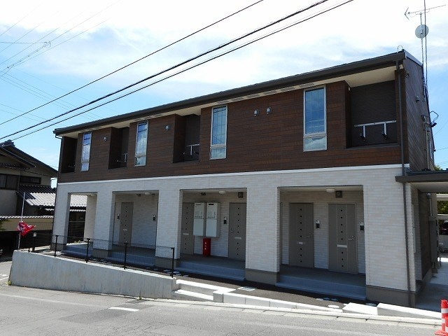 メゾンドルミエール蟻ヶ崎の物件外観写真