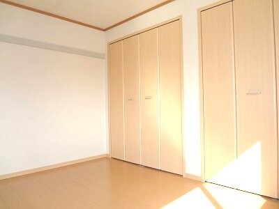 ファミーユ新村Aの物件内観写真