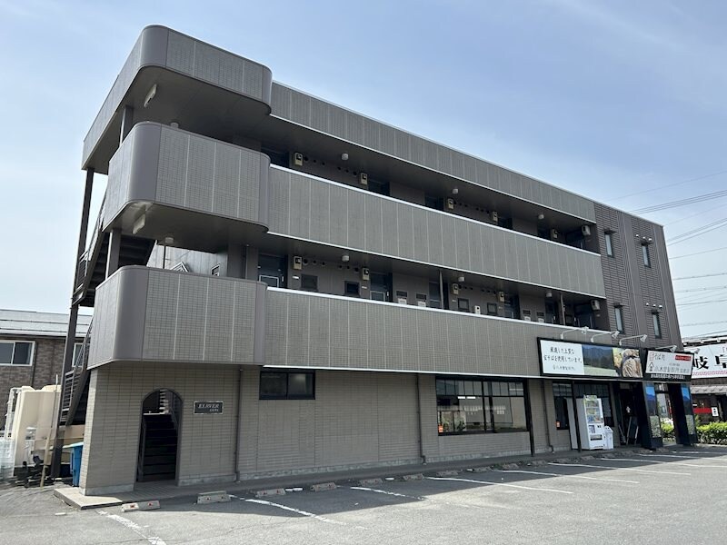 ELRVERの物件外観写真