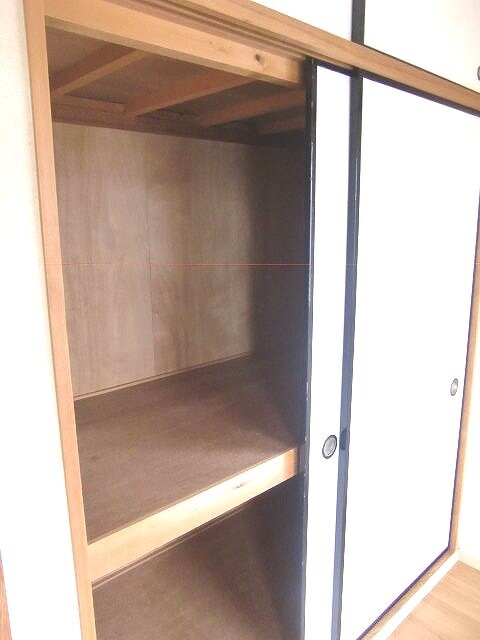 エルディム花水木東棟の物件内観写真