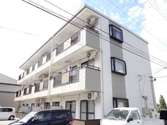 リンピアルネッサの物件外観写真