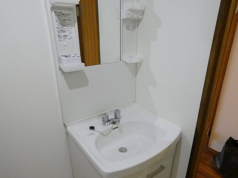 芳川コーポ南棟の物件内観写真