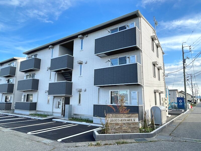 GRAND D-ROOM高宮北Wの物件外観写真