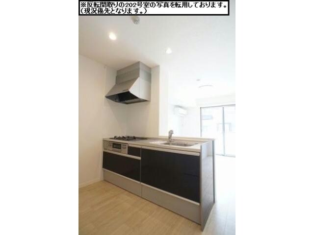 ルーシーエメラルド（安堀町）の物件内観写真