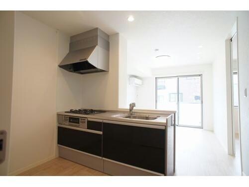 ルーシーエメラルド（安堀町）の物件内観写真