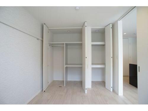 ルーシーエメラルド（安堀町）の物件内観写真