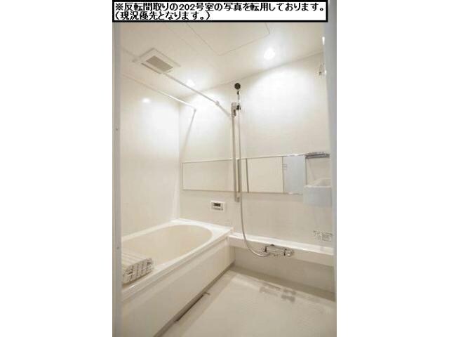 ルーシーエメラルド（安堀町）の物件内観写真