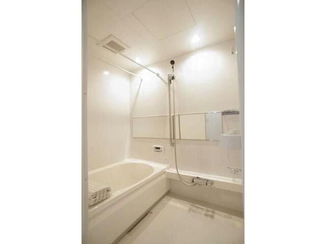 ルーシーエメラルド（安堀町）の物件内観写真