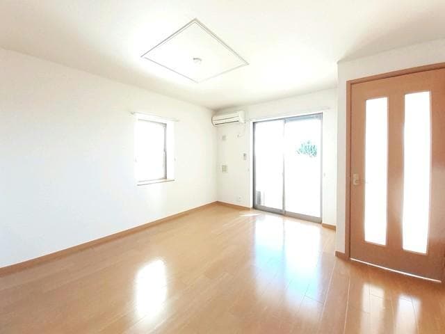 シプリエールＨ（境女塚）の物件内観写真