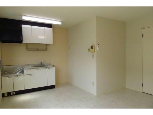 プランドールＤ（西田町）の物件内観写真