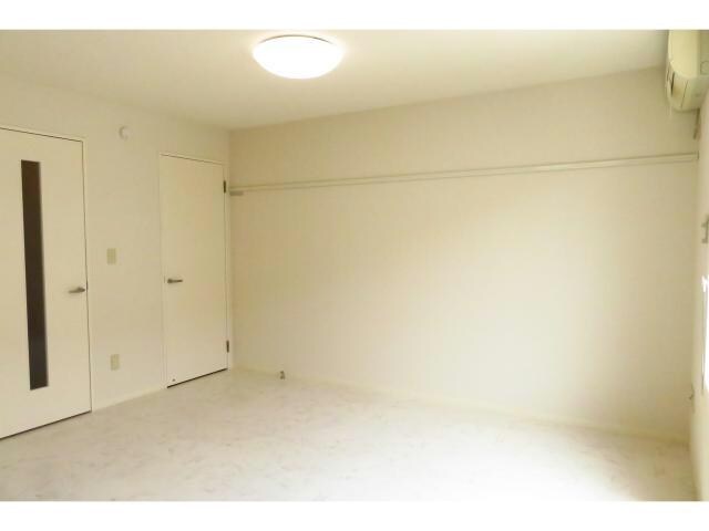 プランドールＤ（西田町）の物件内観写真