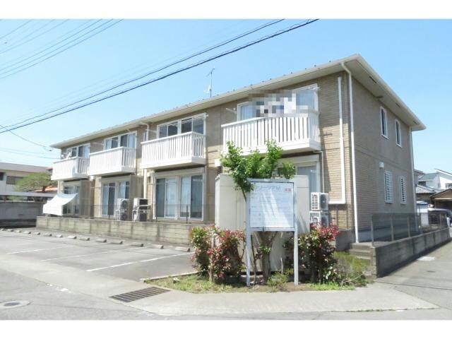 フリージアＭ（下植木町）の物件外観写真