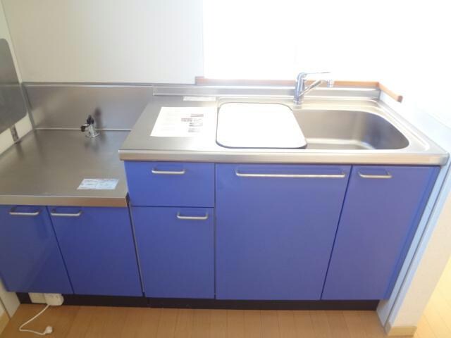 オレンジガーデンA（三室町）の物件内観写真