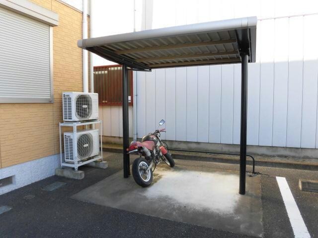 オレンジガーデンA（三室町）の物件外観写真